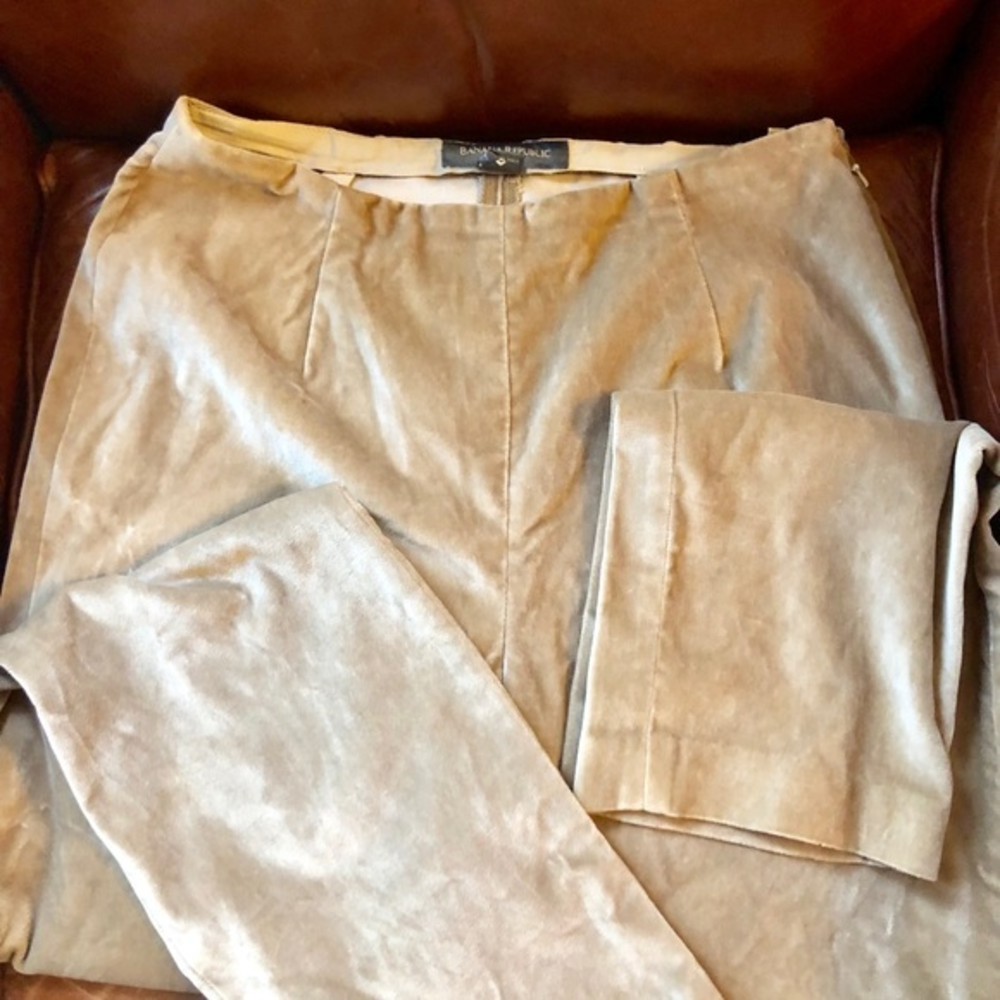 BANANA REPUBLIC velvet‎ slim pants.  Stretch.  EUC